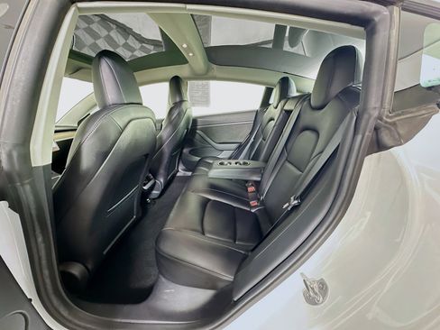 Used 2022 Tesla Model 3 RWD image 27