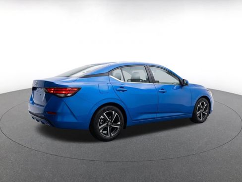 Used 2025 Nissan Sentra SV FWD image 11