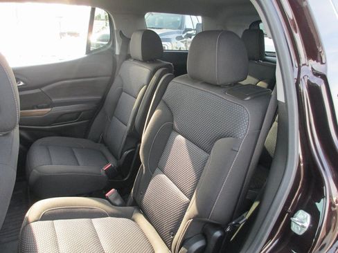 Used 2021 GMC Acadia SLE w/ Driver Convenience Package image 15