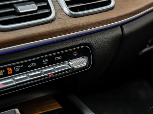 Used 2025 Mercedes-Benz GLS 580 4MATIC image 62