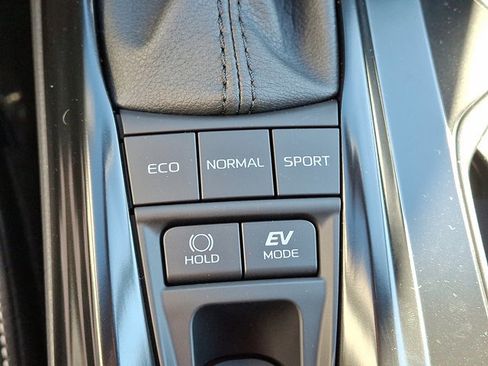 Used 2026 Toyota Camry SE image 23