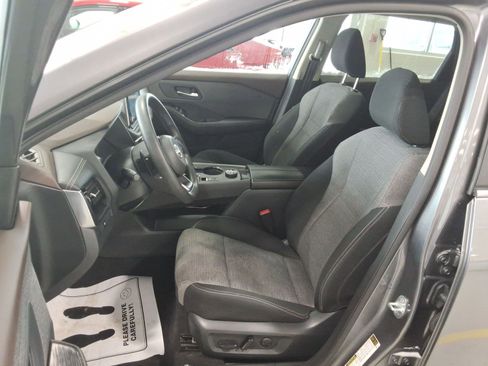 Used 2022 Nissan Rogue SV image 25