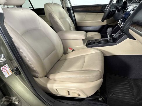 Used 2018 Subaru Outback 2.5i Limited image 33