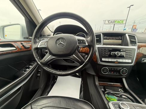 Used 2014 Mercedes-Benz GL 550 4MATIC image 29