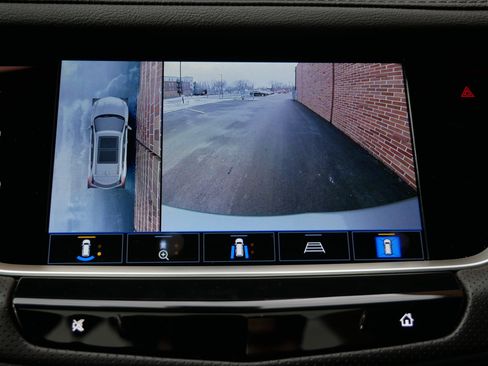 Certified 2023 Cadillac XT5 Premium Luxury w/ Technology Package image 18