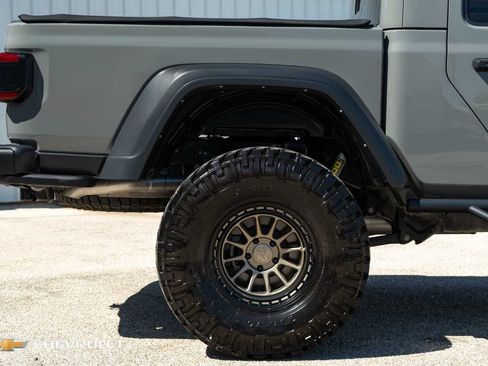 Used 2022 Jeep Gladiator Rubicon w/ LED Lighting Group AWD/4WD image 8
