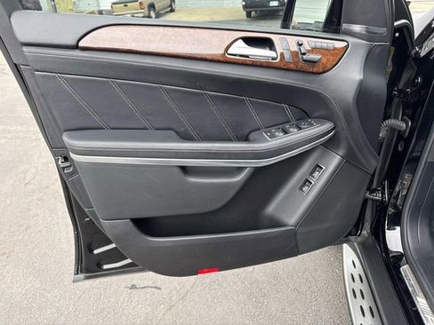 Used 2014 Mercedes-Benz GL 63 AMG 4MATIC image 9