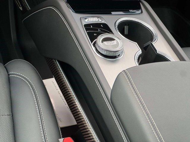 Certified 2026 Cadillac Vistiq Sport w/ LPO, Floor Liner Package AWD/4WD image 5