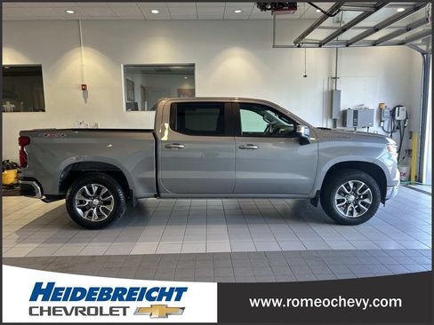 Used 2024 Chevrolet Silverado 1500 LT AWD/4WD image 2