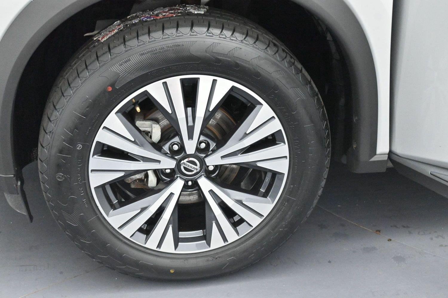 Used 2021 Nissan Rogue SV AWD/4WD image 32
