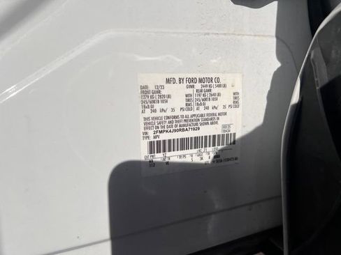 Used 2024 Ford Edge SEL image 6