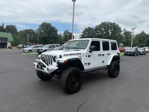 Used 2019 Jeep Wrangler Unlimited Rubicon w/ Cold Weather Group image 3