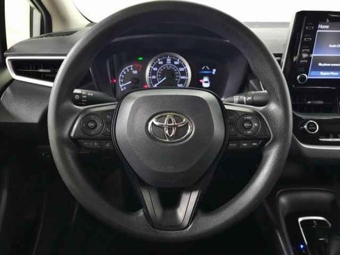 Used 2020 Toyota Corolla LE w/ LE Convenience Package image 17
