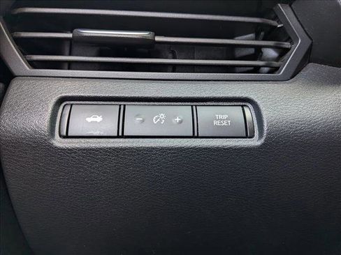Used 2024 Nissan Altima 2.5 SV FWD image 16