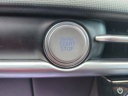 Used 2025 Hyundai Santa Cruz SE FWD image 28