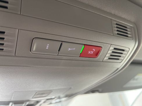 New 2026 Volkswagen Taos SE image 25