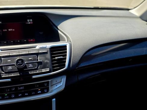 Used 2015 Honda Accord Sport image 31