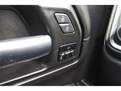 Used 2020 GMC Sierra 2500 SLT w/ Technology Package image 21