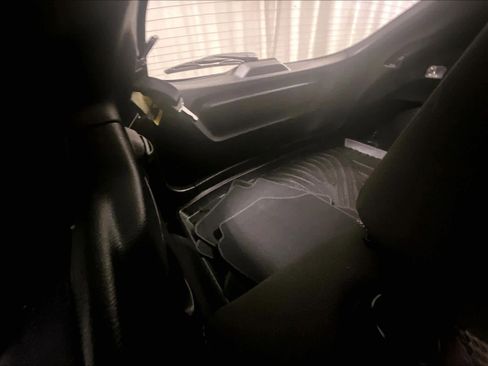 Used 2024 Subaru Crosstrek 2.0i Premium image 17