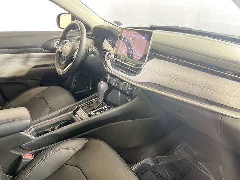 Used 2022 Jeep Compass Latitude w/ Sun and Sound Group image 27