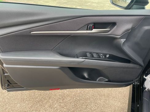 Used 2025 Toyota Camry LE image 18