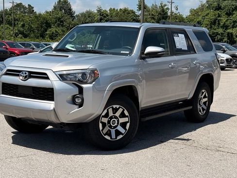 Used 2023 Toyota 4Runner TRD Off-Road Premium AWD/4WD image 3