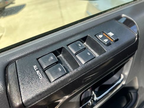Certified 2019 Toyota 4Runner TRD Off-Road AWD/4WD image 13