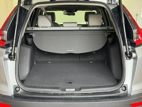 Used 2020 Honda CR-V Touring image 4