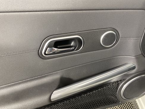 Used 2005 Chrysler Crossfire Limited RWD image 12
