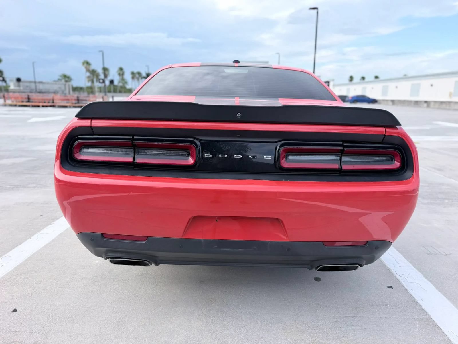 Used 2018 Dodge Challenger R/T w/ Driver Convenience Group RWD image 12