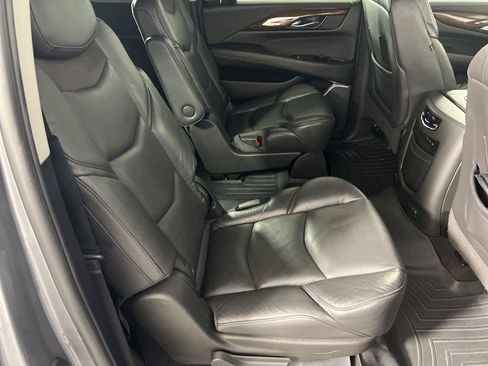 Used 2020 Cadillac Escalade ESV Premium Luxury w/ Escalade Sport Edition RWD image 20