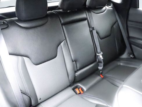 Used 2025 Jeep Compass Latitude w/ Altitude Special Edition image 36