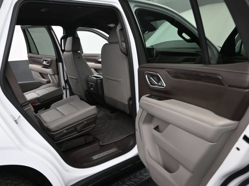 Used 2024 Chevrolet Tahoe Z71 AWD/4WD image 24