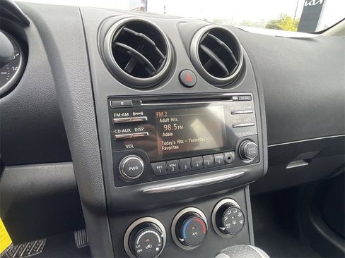 Used 2015 Nissan Rogue S w/ Convenience Package image 11