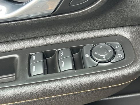 Used 2019 GMC Terrain SLE w/ Driver Convenience Package FWD image 12
