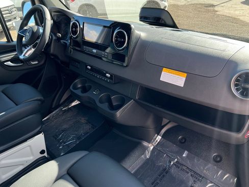 New 2026 Mercedes-Benz Sprinter 2500 image 22