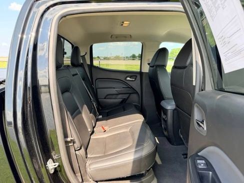 Certified 2022 Chevrolet Colorado Z71 w/ Safety Package AWD/4WD image 9