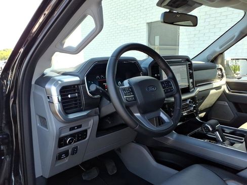 Used 2025 Ford F150 Lariat w/ Equipment Group 501A Mid AWD/4WD image 5