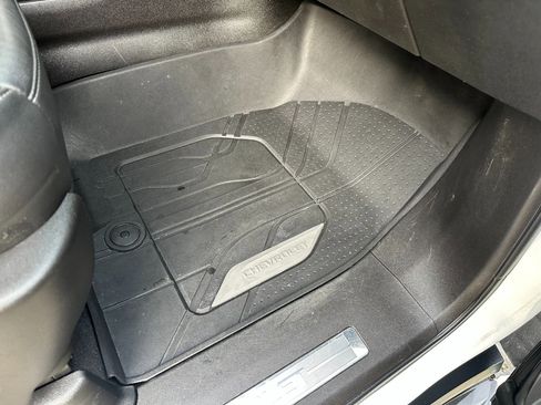 Used 2021 Chevrolet Tahoe LT image 34