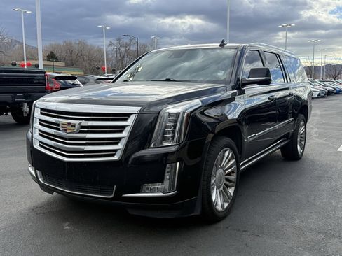Used 2017 Cadillac Escalade ESV Platinum image 3
