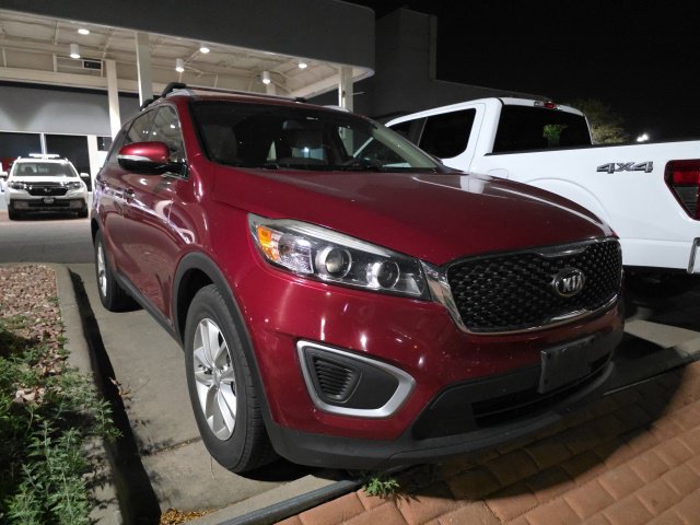 Used 2017 Kia Sorento AWD image 11