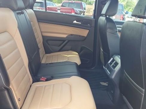 Used 2023 Volkswagen Atlas Cross Sport SEL Premium R-Line image 17