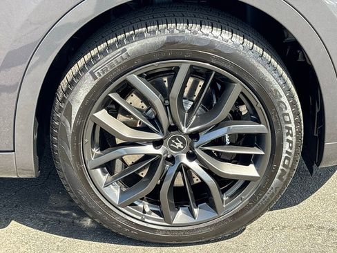 Used 2024 Maserati Levante GT Ultima AWD/4WD image 32