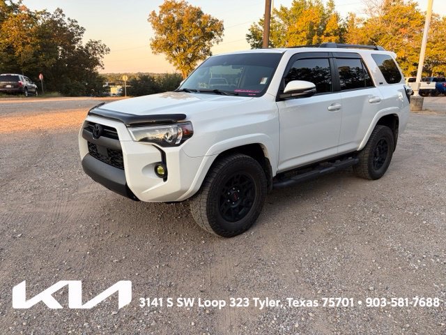 Used 2021 Toyota 4Runner SR5 Premium w/ Moonroof Package AWD/4WD image 3