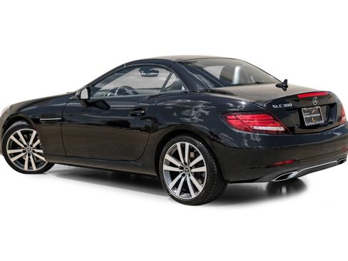 Used 2017 Mercedes-Benz SLC 300 image 9