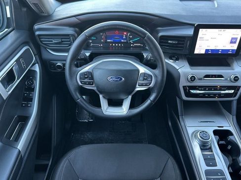 Certified 2023 Ford Explorer XLT image 16
