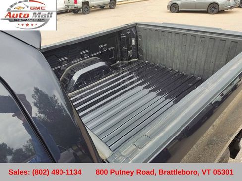 Used 2022 Chevrolet Silverado 1500 LT w/ Z71 Off-Road Package AWD/4WD image 27