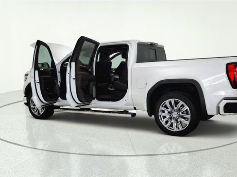 Used 2025 GMC Sierra 1500 Denali w/ Denali Reserve Package AWD/4WD image 35