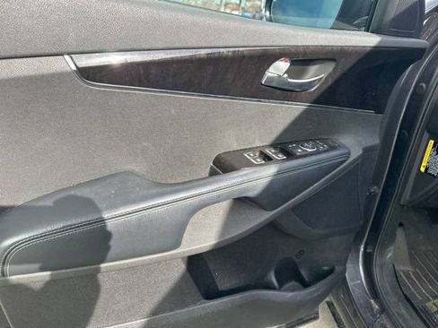 Used 2017 Kia Sorento EX w/ EX Advanced Touring Package image 9