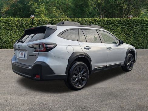 Used 2025 Subaru Outback Onyx Edition image 4